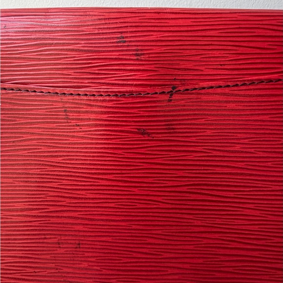 Louis Vuitton Art Deco Red Epi Envelope Clutch - Vintage - Picture 13 of 15